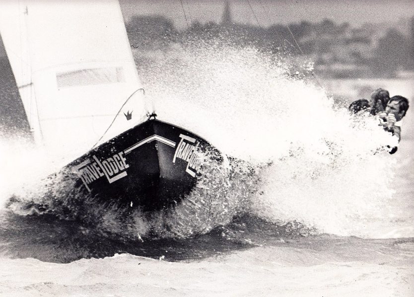John Winning's Travelodge plows through the seas at the 1977 worlds (archive)