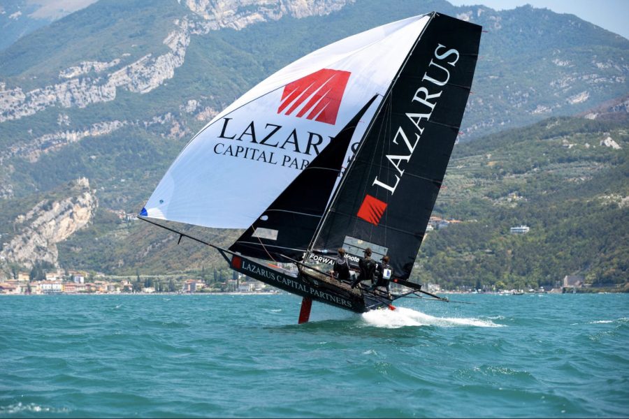 Lazarus on the way to winning the Mark Foy Trophy at Lake Garda, Italy (image from M A-J)