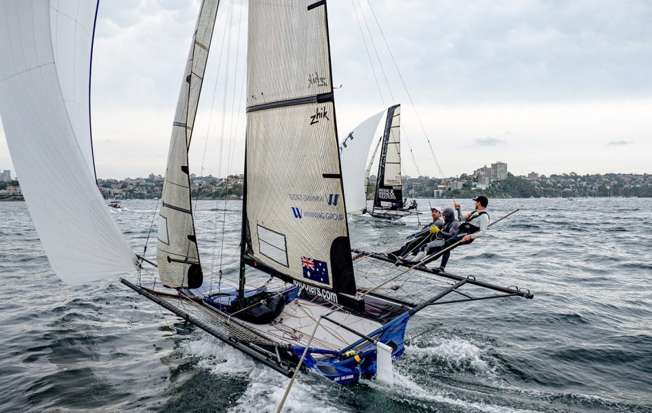 Yandoo's crew chase Finport in today's race (SailMedia)